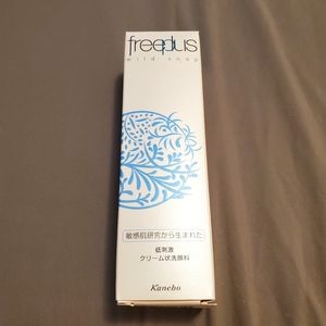 Freeplus mild soap